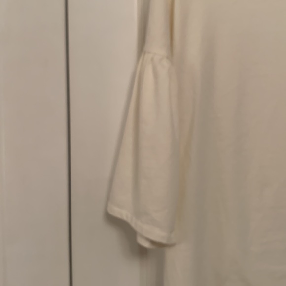 Vineyard Vines Bell Sleeves Popover Top - Picture 3 of 11